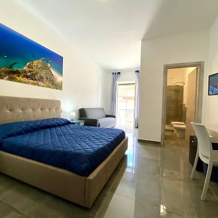 Del Corso 3* אשאה